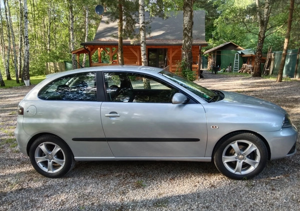 Seat Ibiza cena 8900 przebieg: 189999, rok produkcji 2006 z Kielce małe 704